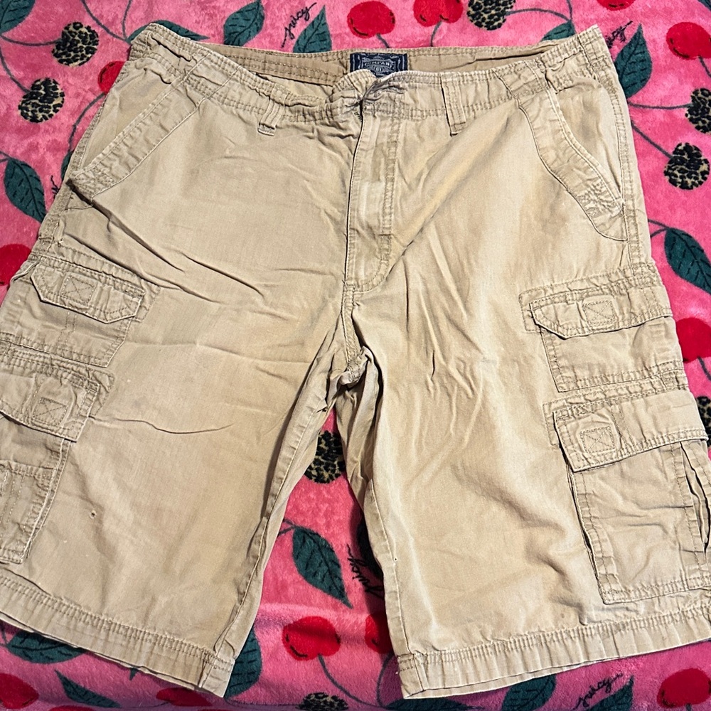 Men's Tan Cargo Shorts